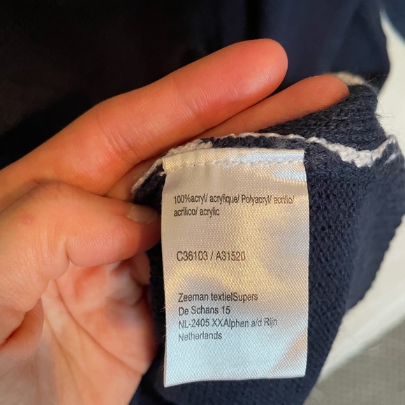 3 for 25$ 42 Snowman Christmas Theme Sweater - Picture 4 of 7